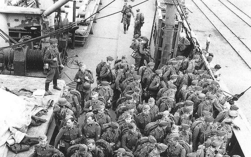 Les hommes des unités Waffen SS finlandaises retournent chez eux, en 1943 (Crédit : Wikimedia/Creative Commons)