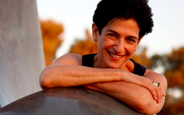 Naomi Bloch Fortis, directrice exécutive de Mekudeshet, le festival d'été unique de Jérusalem, qui se considère désormais comme une citoyenne d'honneur de Jérusalem après dix ans de direction de l'événement annuel (Avec l'aimable autorisation de Naomi Fortis).