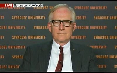 David M. Crane interviewé par BBC World, le 22 janvier 2014 (Capture d'écran : Youtube)
