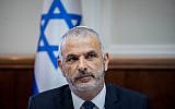 Le ministre des Finances Moshe Kahlon lors d'une réunion hebdomadaire du cabinet au bureau du Premier ministre à Jérusalem, le 10 juillet 2018. (Crédit : Yonatan Sindel/Flash90)