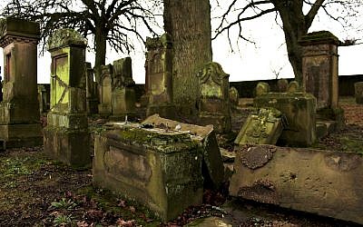 Cimetière juif de Waldwisse (Crédit: S. Maier/Wikimedia Commons)