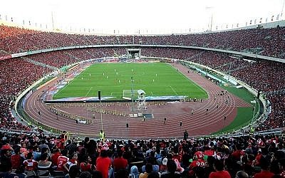 Le stade Azadi de Téhéran. (Crédit : 
CC BY 4.0 via Wikimedia)