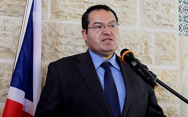 Majdi al-Khaldi, conseiller du président de l'Autorité palestinienne Mahmoud Abbas. (Crédit : Wafa)