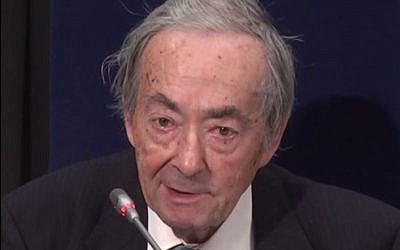 L'intellectuel américain, né à Neuilly sur Seine et épris de culture française George Steiner, ici en 2013 (Crédit: TheNexusInstitute/Wikimedia Commons)