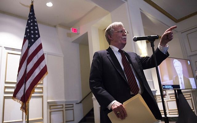 Le conseiller national à la sécurité américain, John Bolton, s'exprime devant la Federalist Society à Washington, le 10 septembre 2018 (Crédit : AFP PHOTO / ANDREW CABALLERO-REYNOLDS Le conseiller national à la sécurité américain, John Bolton, s'exprime devant la Federalist Society à Washington, le 10 septembre 2018 (Crédit : AFP PHOTO / ANDREW CABALLERO-REYNOLDS
