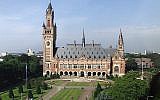 Le Palais de la paix de La Haye, siège de la Cour internationale de justice. (Crédit : Domaine public/Wikipedia)