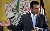 Mohammad Dahlan, alors chef du Fatah, lors d'une interview accordée à l'Associated Press, dans son bureau de Ramallah, en Cisjordanie, le 3 janvier 2011. (Crédit : Majdi Mohammed/AP)