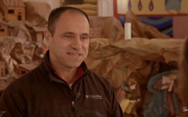 Shadi Khalloul veut créer une ville araméenne en Israël (Crédit: capture d'écran Passages/Youtube) Shadi Khalloul veut créer une ville araméenne en Israël (Crédit: capture d'écran Passages/Youtube)