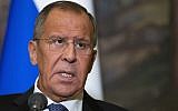 Le ministre russe des Affaires étrangères Sergey Lavrov lors d'une conférence de presse conjointe avec le ministre syrien des Affaires étrangères Walid Moallem à Moscou, Russie, le 30 août 2018. (AP Photo/Alexander Zemlianichenko)