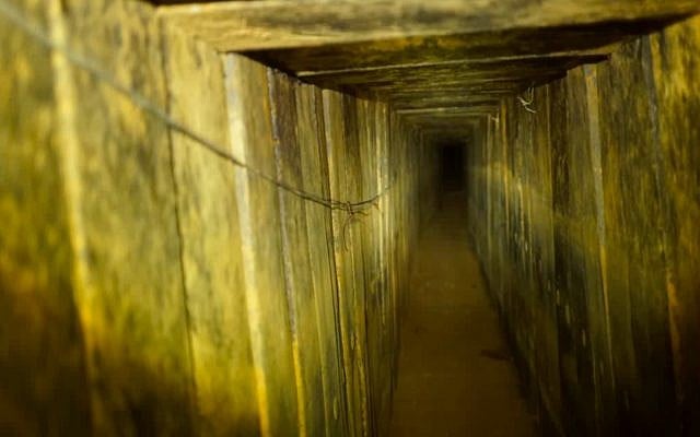 L'intérieur d'un tunnel d'attaque du Hamas qui pénétrait en territoire israélien et qui a été détruit par l'armée israélienne le 11 octobre 2018. (Armée israélienne) L'intérieur d'un tunnel d'attaque du Hamas qui pénétrait en territoire israélien et qui a été détruit par l'armée israélienne le 11 octobre 2018. (Armée israélienne)