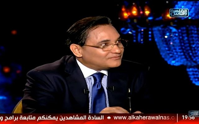 Abdelrahim Ali, présentateur vedette en Egypte, compagnon de route du régime dans sa guerre menée contre les Frères musulmans (Crédit; capture d'écran Abdelrahim Ali/Twitter)