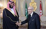 Le président tunisien Beji Caid Essebsi (à droite) reçoit le prince héritier saoudien Mohammed ben Salmane au palais présidentiel de Carthage, le 27 novembre, 2018. (Crédit : FETHI BELAID / AFP)