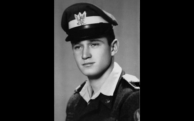 Le lieutenant Yakir Naveh, dont l'avion s'est abîmé dans la mer de Galilée en mai 1962. (Armée de l'air israélienne) Le lieutenant Yakir Naveh, dont l'avion s'est abîmé dans la mer de Galilée en mai 1962. (Armée de l'air israélienne)