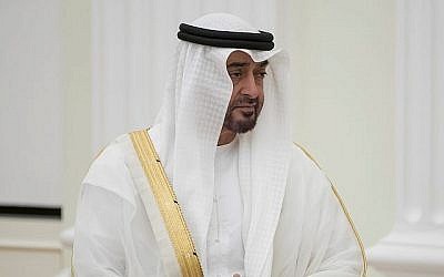Le prince héritier d'Abu Dhabi  Mohammed ben Zayed Al Nahyane, gouvernant de facto des Émirats arabes unis, au Kremlin, à Moscou, en Russie, le 1er juin 2018. (Crédit : AP Photo/Pavel Golovkin, Pool)