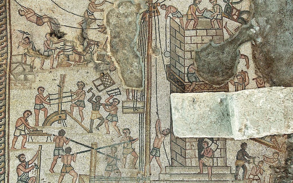 Une mosaïque représentant la tour de Babylone, dans la synagogue de Huqoq. (Crédit :Jim Haberman)