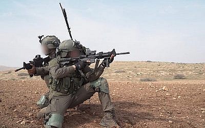 Des soldats de la brigade de commando de l'armée israélienne participent à un exercice à grande échelle au mois de novembre 2018 (Crédit : Armée israélienne)
