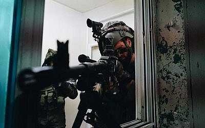 Des soldats de la brigade de commando de l'armée israélienne participent à un exercice à grande échelle au mois de novembre 2018 (Crédit : Armée israélienne)