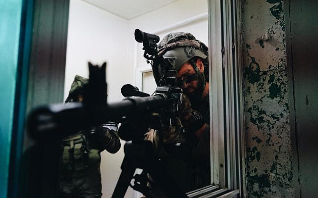 Des soldats de la brigade de commando de l'armée israélienne participent à un exercice à grande échelle au mois de novembre 2018 (Crédit : Armée israélienne)