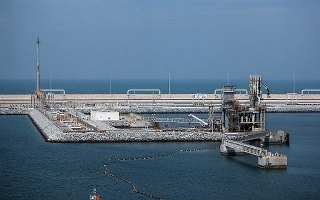 Le principal site de production de gaz naturel liquéfié dans la ville industrielle de Ras Laffan Industrial City, à 80 km de Doha. (Crédit : KARIM JAAFAR / AFP)
