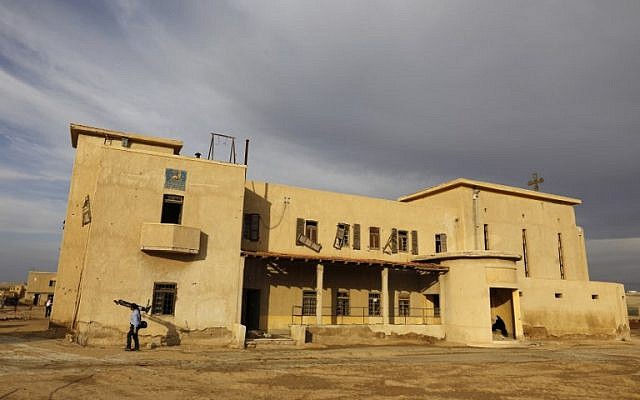 Une église éthiopienne à Qasr al-Yahud, ouvertes à la presse le 9 décembre 2018, après plus de huit mois de déminage. (Crédit : MENAHEM KAHANA / AFP) Une église éthiopienne à Qasr al-Yahud, ouvertes à la presse le 9 décembre 2018, après plus de huit mois de déminage. (Crédit : MENAHEM KAHANA / AFP)