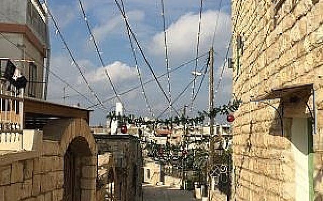 Les vieilles allées pavées de la rue Al-Zaqaq. (Crédit : Federico Maccioni/ Times of Israel)