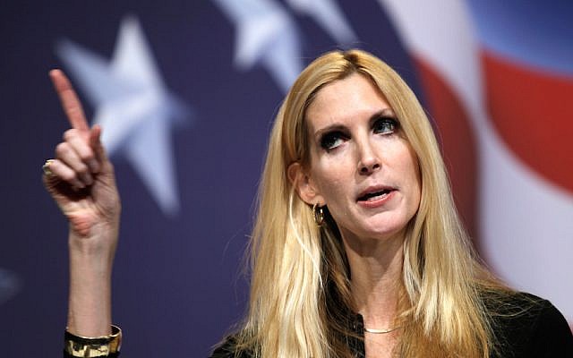 L'auteure conservatrice Ann Coulter lors de la conférence de l'action politique conservatrice (CPAC) à Washington, le 20 février 2010 (Crédit : AP Photo/Jose Luis Magana) L'auteure conservatrice Ann Coulter lors de la conférence de l'action politique conservatrice (CPAC) à Washington, le 20 février 2010 (Crédit : AP Photo/Jose Luis Magana)