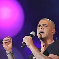 Le chanteur israélien Eyal Golan (Crédit : Nati Shohat/Flash90)