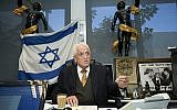 Shmuel Flatto-Sharon dans son bureau, le 23 janvier 2013 (Crédit :  Moshe Shai/Flash90)