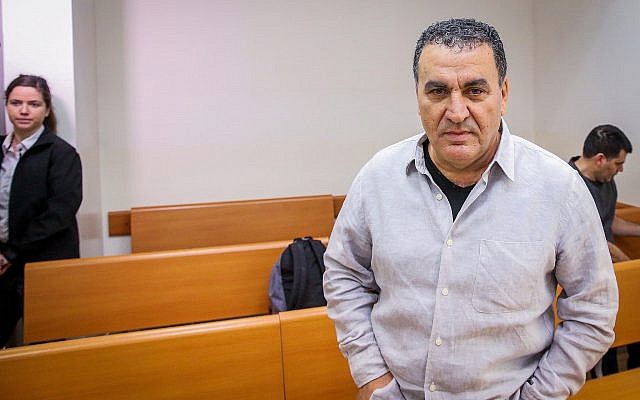 L'ancien membre de la police, le général de division Menashe Arviv au tribunal de Rishon Lezion le 19 décembre 2018. (Crédit : Flash90) L'ancien membre de la police, le général de division Menashe Arviv au tribunal de Rishon Lezion le 19 décembre 2018. (Crédit : Flash90)