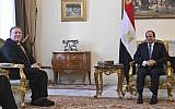 Le secrétaire d'Etat américain Mike Pompeo est reçu par le président égyptien Abdel Fattah al-Sisi, au Caire, le 10 janvier 2019. (Crédit : ANDREW CABALLERO-REYNOLDS / POOL / AFP)