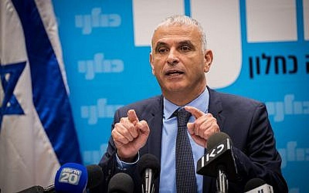 Moshe Kahlon dirige une réunion de faction au Parlement israélien, le 24 décembre 2018. (Yonatan Sindel/Flash90)