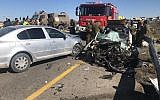 La scène d'un accident de la route mortel sur la Route 60 en Cisjordanie, le 30 janvier 2019. (Crédit : Magen David Adom)
