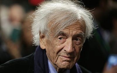 Le lauréat du prix Nobel de la paix Elie Wiesel au Capitole, à Washington, aux Etats-Unis, le 2 mars 2015. (Crédit : Win McNamee/Getty Images via JTA)