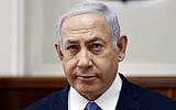 Le Premier ministre Benjamin Netanyahu assiste à la réunion hebdomadaire de son cabinet à Jérusalem, le 3 février 2019. (Crédit : Ronen Zvulun/Pool/AFP)