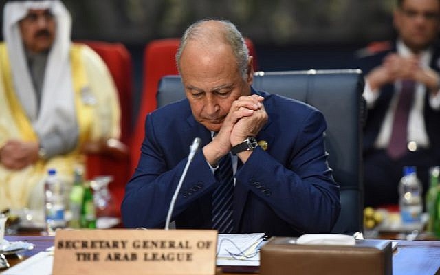 Le secrétaire-général de la Ligue arabe Ahmed Aboul Gheit lors du sommet réunissant la Ligue arabe et l'Union européenne, à Charm el-Cheikh, le 24 février 2019. (Crédit :MOHAMED EL-SHAHED / AFP)