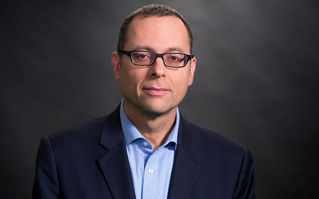 L'ancien secrétaire de cabinet Zvi Hauser. (Yanai Yechiel)