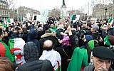 Manifestation à Paris contre un 5eme mandat de Bouteflika en Algére=ie, place de la République, le 3 mars 2019. (Crédit : JACQUES DEMARTHON / AFP)