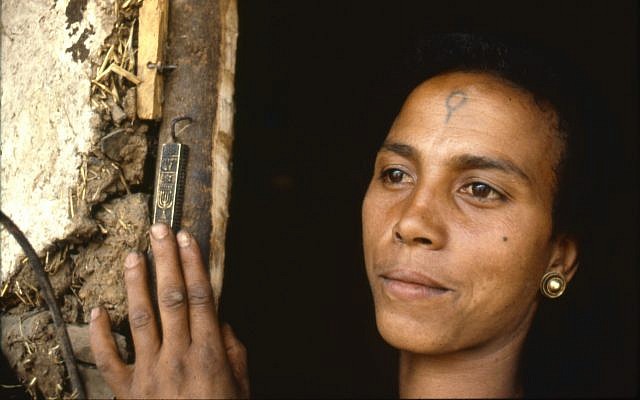 Berchko Adela quand elle était une petite fille en Ethiopie, avant l’Opération Moïse. Maitenant âgée de 68 ans, elle est mariée et mère de cinq enfants. Elle vit à Ashdod en Israël. (Beth Hatfutsot/via JTA)
