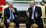 Le président américain Donald Trump rencontre le Premier ministre israélien Benjamin Netanyahu dans le bureau ovale de la Maison Blanche, le 5 mars 2018. (AP Photo/Evan Vucci)