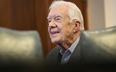 L'ancien président Jimmy Carter lors d'une séance de dédicace, le mercredi 11 avril 2018 à Atlanta. (AP/John Amis)