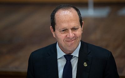 Illustration : Le candidat Likud à la Knesset et ancien maire de Jérusalem, Nir Barkat. (Crédit : Yonatan Sindel/Flash90)