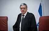 La juge de la Cour suprême Meni Mazuz à la Cour suprême, à Jérusalem, le 22 mars 2019. (Crédit : Yonatan Sindel/ Flash90)