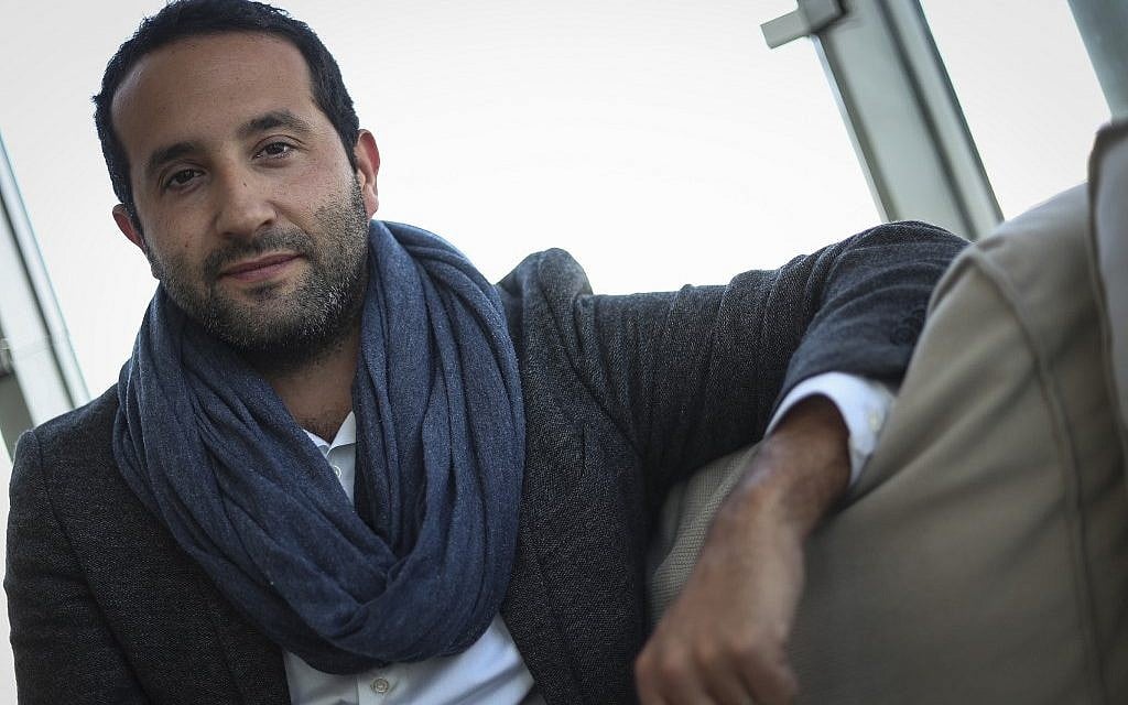 L'écrivaint Yoan Smadja, à Paris, le 29 mars 2019. (Crédit : KENZO TRIBOUILLARD / AFP)