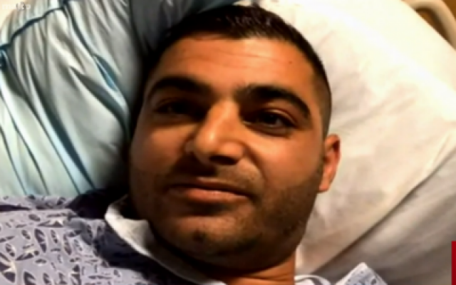 Almog Peretz, un Israélien blessé dans une fusillade survenue dans une synagogue du mouvement Habad à Poway, en Californie, le 27 avril 2019. (Capture d'écran : Douzième chaîne) Almog Peretz, un Israélien blessé dans une fusillade survenue dans une synagogue du mouvement Habad à Poway, en Californie, le 27 avril 2019. (Capture d'écran : Douzième chaîne)