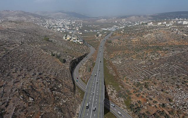Représentation numérique de la rocade de Hawara (au-dessus) dans le nord de la Cisjordanie. (Crédit : conseil de Yesha) Représentation numérique de la rocade de Hawara (au-dessus) dans le nord de la Cisjordanie. (Crédit : conseil de Yesha)