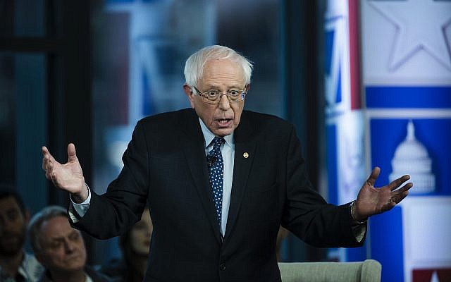 Le sénateur du Vermont Bernie Sanders participe à un événement organisé par Fox News, le lundi 15 avril 2019 à Bethléem en Pennsylvanie . (AP/Matt Rourke) Le sénateur du Vermont Bernie Sanders participe à un événement organisé par Fox News, le lundi 15 avril 2019 à Bethléem en Pennsylvanie . (AP/Matt Rourke)