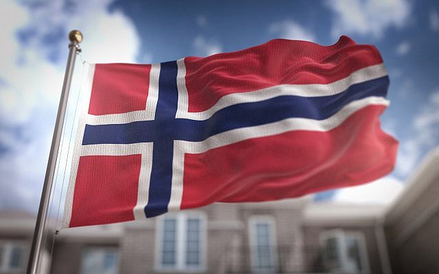 Drapeau de la Norvege. (Crédit : NatanaelGinting via iStock)