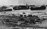 (ARCHIVES) Les troupes américaines débarquent sur les plages de Normandie, le 6 juin 1944. (Crédit : AFP)