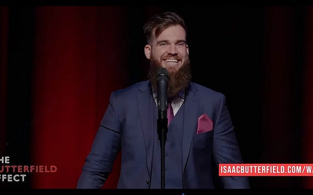 Le comédien australien Isaac Butterfield, sur YouTube. (Capture d'écran)