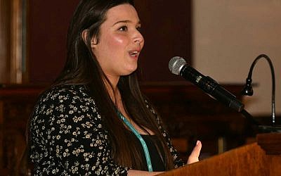 Izzy Lenga, membre du Labour, à une conférence à Cracovie, le 1er mai 2019. (Crédit : Yossi Zeliger)